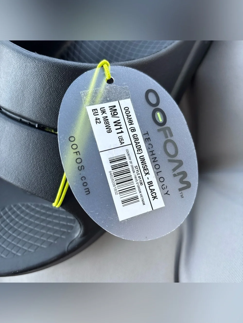 OOFOS OOAHH Slides Black Size 9 Mens Or 11 Woman’s